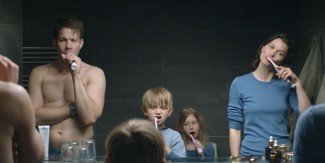 file_599787_force-majeure-movie-review-10232014-095836